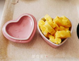 酸奶淋凤梨的做法步骤：4