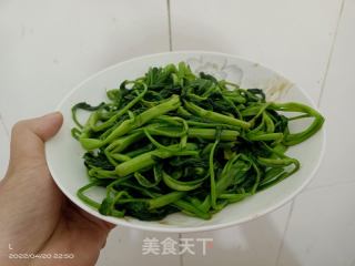 爆炒空心菜的做法步骤：4