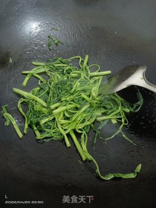爆炒空心菜的做法步骤：2