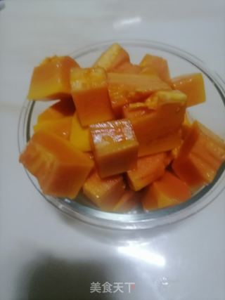 牛奶木瓜汤的做法步骤：1