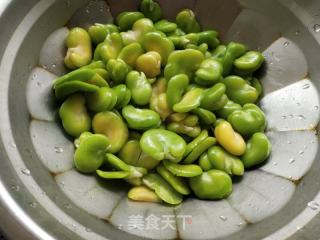 凉拌虾仁蚕豆的做法步骤：5