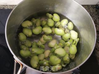 凉拌虾仁蚕豆的做法步骤：4