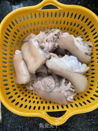 梅菜焖猪脚的做法步骤：3