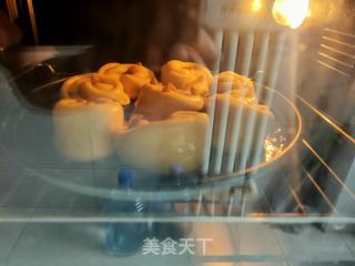 蜂蜜花朵小面包的做法步骤：13