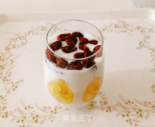 香蕉奶酥酸奶杯的做法步骤：6