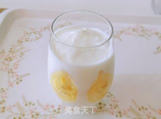 香蕉奶酥酸奶杯的做法步骤：4