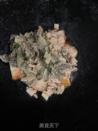 梅菜焖五花肉的做法步骤：7