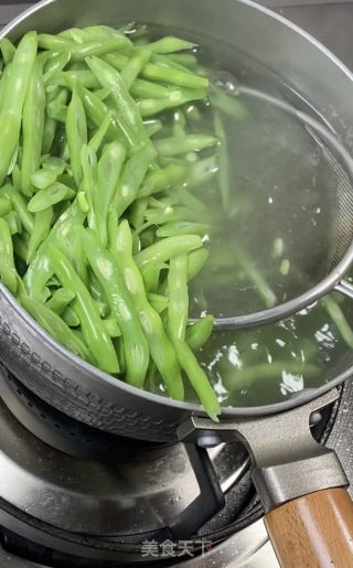 快手四季豆炒肉的做法步骤：5
