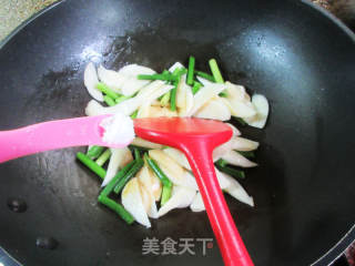 蒜薹炒茭白的做法步骤：7