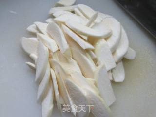 蒜薹炒茭白的做法步骤：3