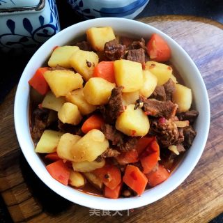 牛肉炖土豆的做法