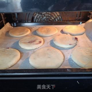 牡丹鲜花饼的做法步骤：32