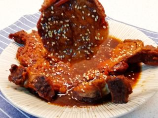 经典传统美食家常菜～红烧大排