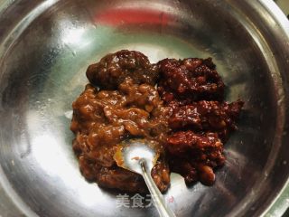 香菇牛肉酱的做法步骤：3