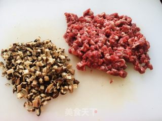 香菇牛肉酱的做法步骤：2