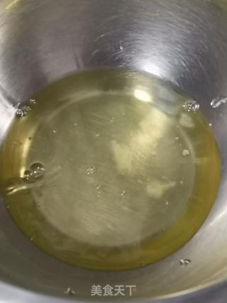 巧克力戚风蛋糕的做法步骤：1