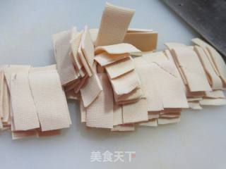 毛豆烧千张的做法步骤：3