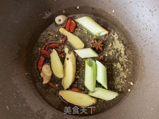 西红柿豆芽肉丝蒸卤面的做法步骤：10