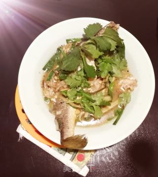 豆酱焖黄鱼????????????的做法