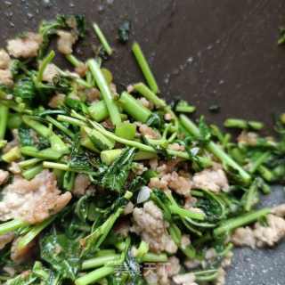 蒜香肉末香椿面的做法步骤：15