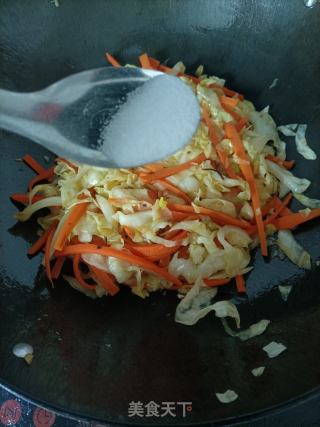 包菜鸡蛋炒粉丝的做法步骤：9