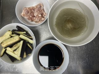 茄子肉末粉丝煲的做法步骤：1