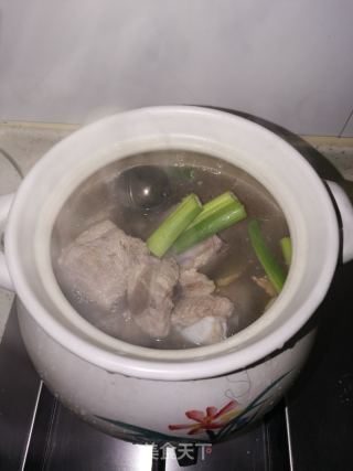 干豆角炖排骨配卤蛋的做法步骤：3