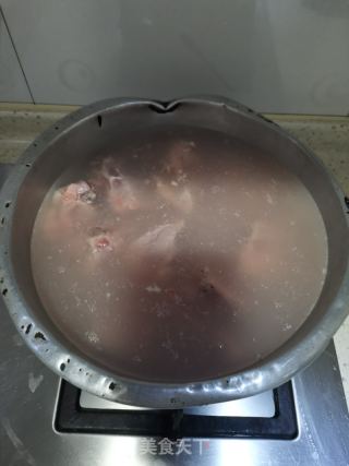 干豆角炖排骨配卤蛋的做法步骤：2