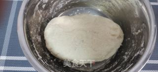 开水烫面韭菜鸡蛋粉条盒子的做法步骤：1