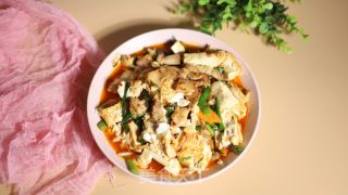 五花肉烧豆腐的做法