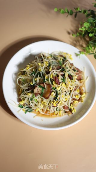 腊肉炒豆芽的做法