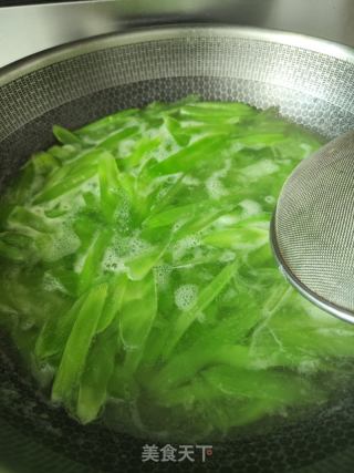 凉拌莴笋的做法步骤：3