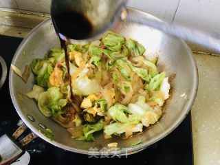 莲花菜粉条炒鸡蛋的做法步骤：12