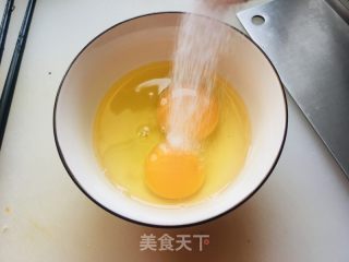 莲花菜粉条炒鸡蛋的做法步骤：5