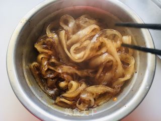 莲花菜粉条炒鸡蛋的做法步骤：3