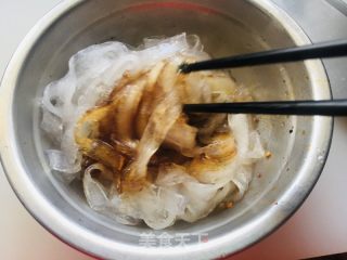 莲花菜粉条炒鸡蛋的做法步骤：2
