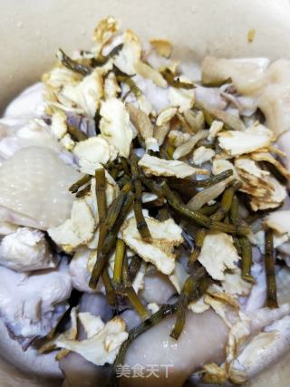 石斛西洋参炖鸡汤的做法步骤：5