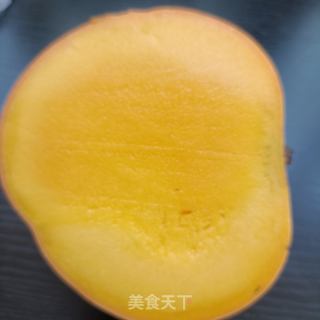 芒果草莓拌酸奶的做法步骤：1