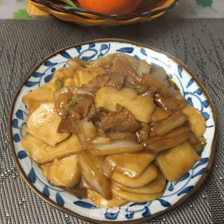 油渣白菜炒年糕的做法
