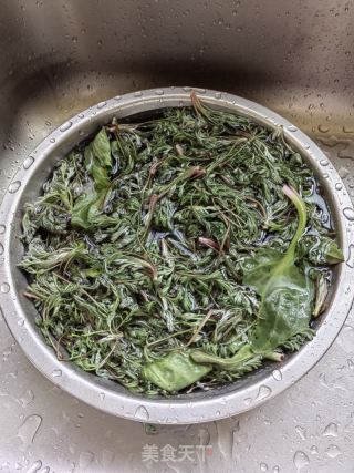 蒸白蒿的做法步骤：1