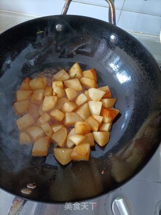卤猪肉烧土豆的做法步骤：4