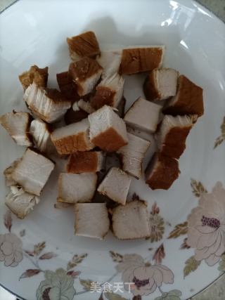 卤猪肉烧土豆的做法步骤：2