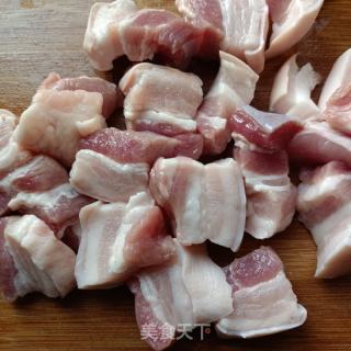 家常红烧肉的做法步骤：1