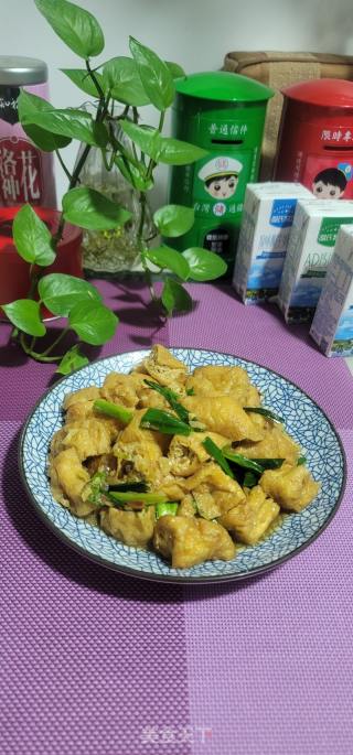 青蒜烧油豆腐的做法