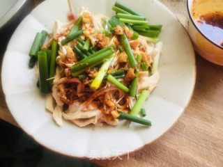 小葱拌手撕鸡脯肉的做法步骤：11