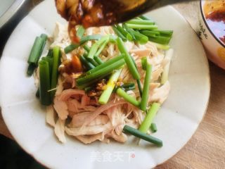 小葱拌手撕鸡脯肉的做法步骤：10