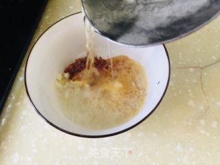 小葱拌手撕鸡脯肉的做法步骤：5