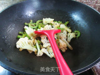 苦瓜炒花菜的做法步骤：10