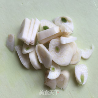 蒜片炒红苋菜的做法步骤：3