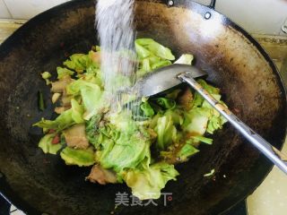 干锅包菜的做法步骤：9